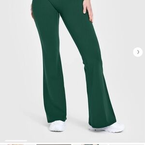 Oner Active Soft motion flared leggings in RACING GREEN message before purchase